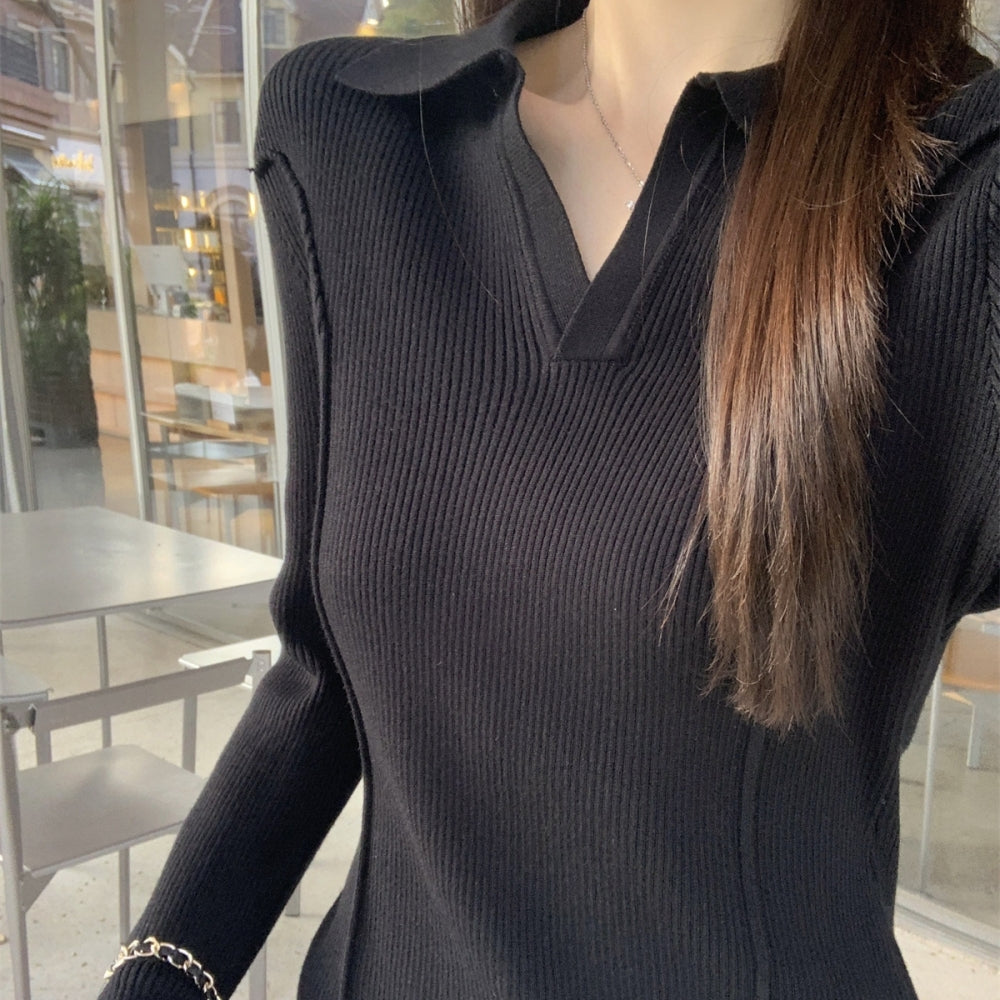 襟付きスリットネックニットトップス