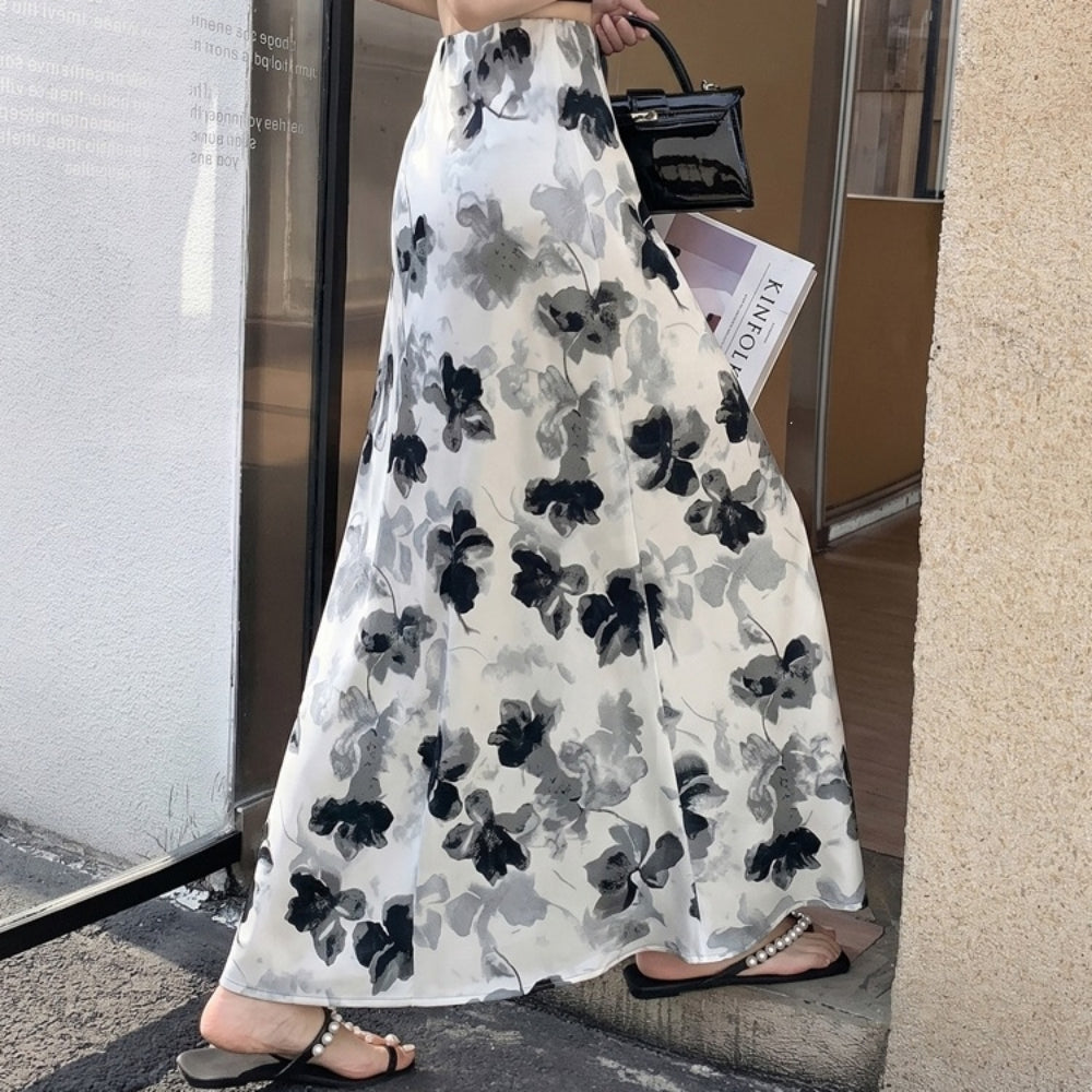 花柄サテンAラインスカート