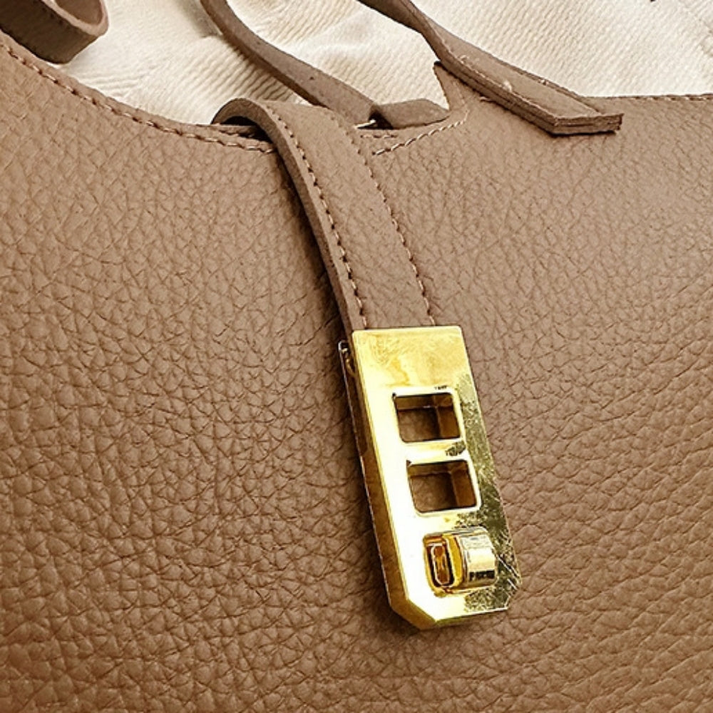 金具付きバケツバッグ