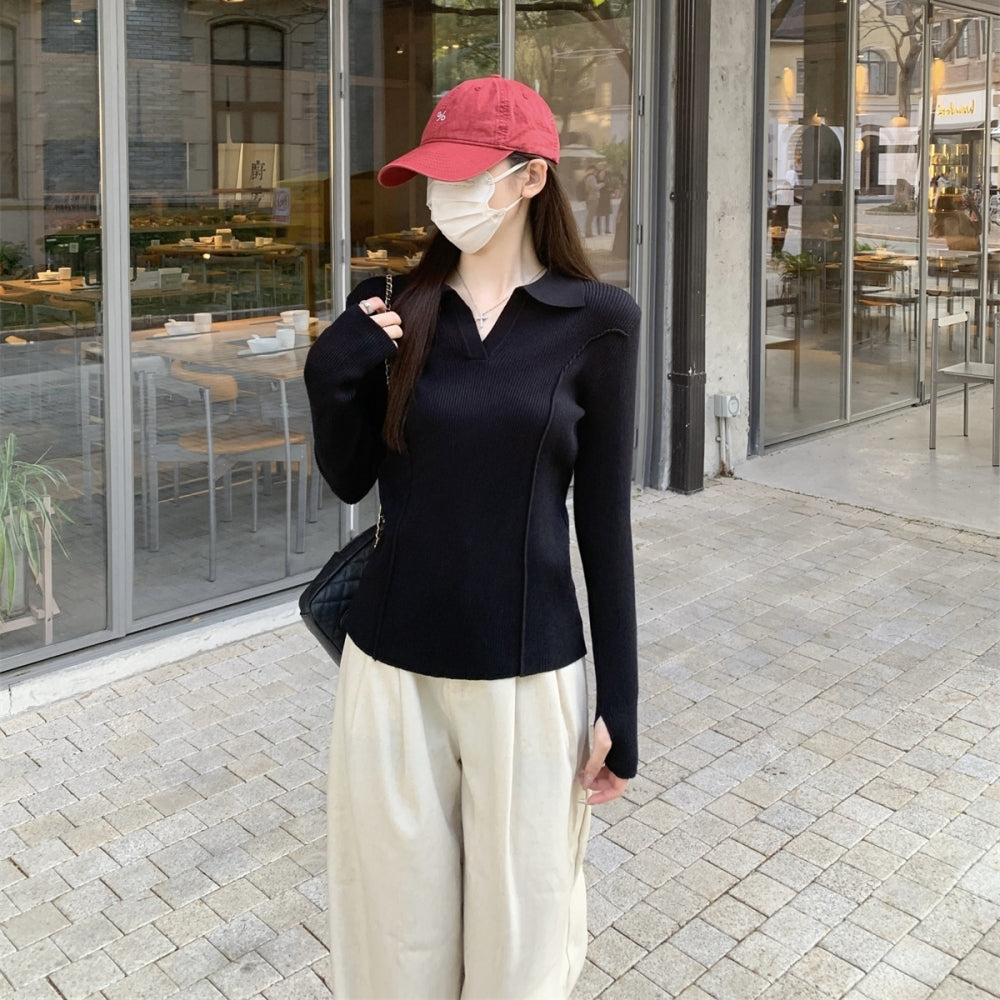 襟付きスリットネックニットトップス