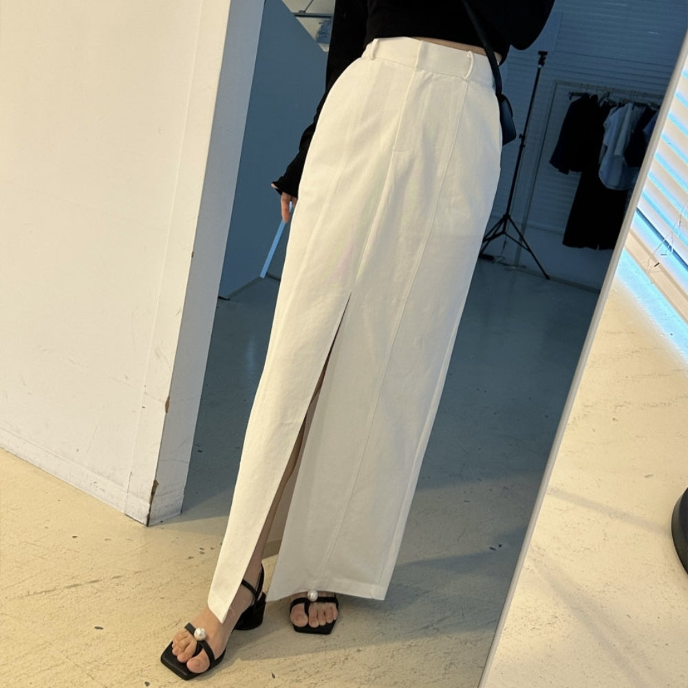 深スリット入りハイウエストスカート