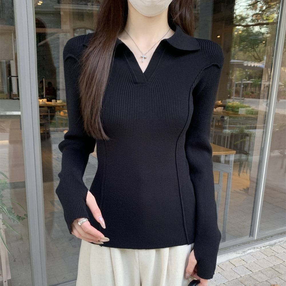 襟付きスリットネックニットトップス