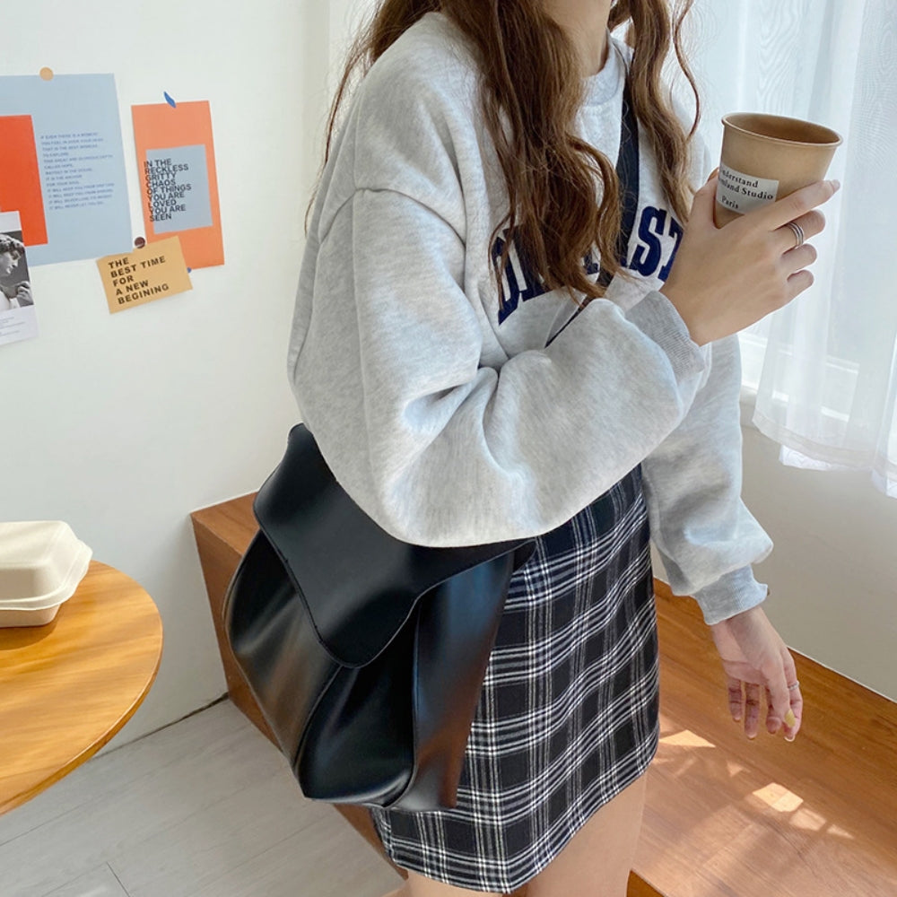 ワンハンドルショルダー2WAYフラップバッグ