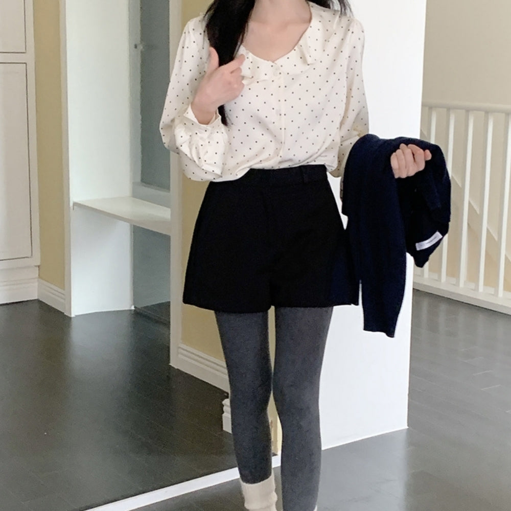 マイクロドットフリルネックサテンブラウス