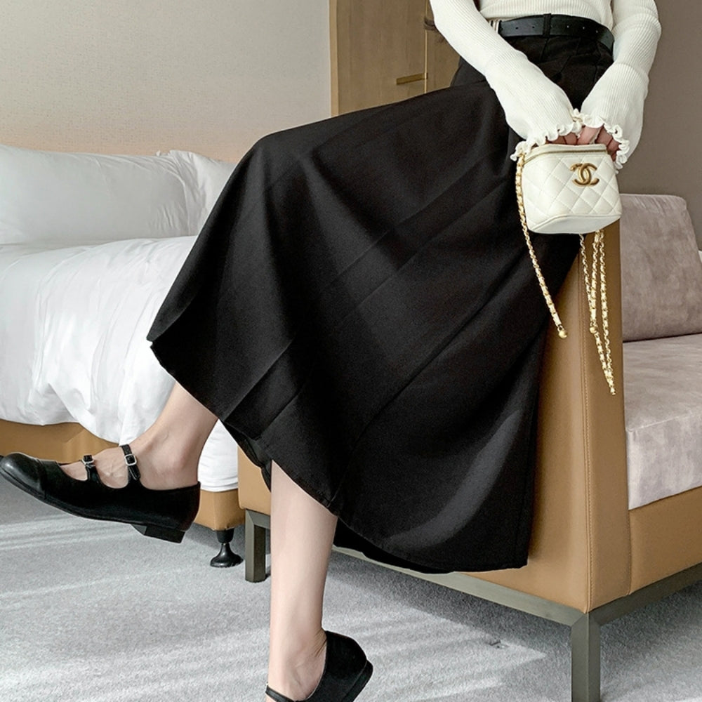 プリーツロングスカート