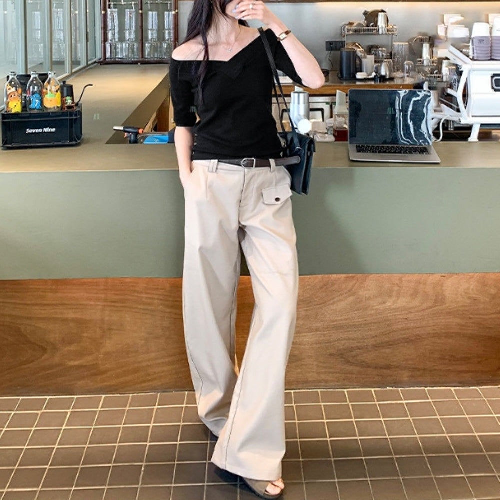 オフショル風Vネックニットソートップス