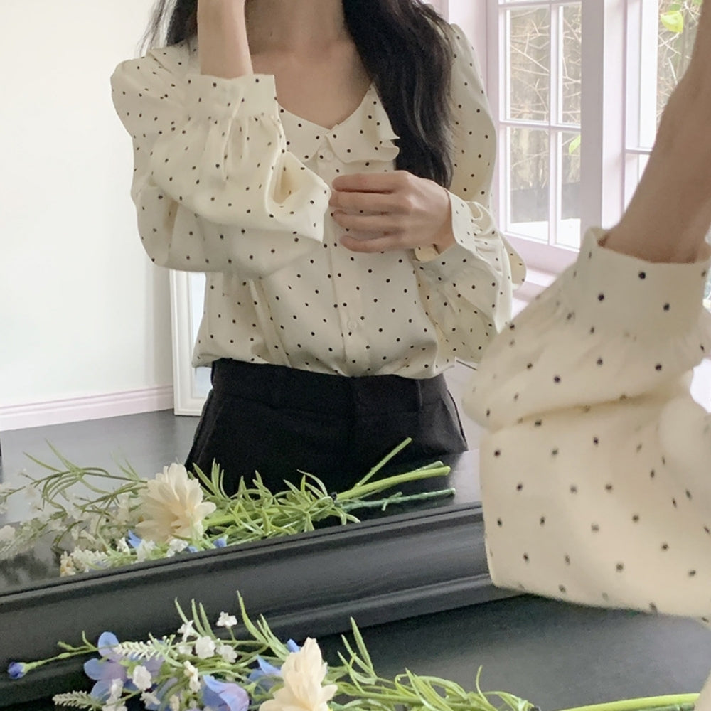 マイクロドットフリルネックサテンブラウス