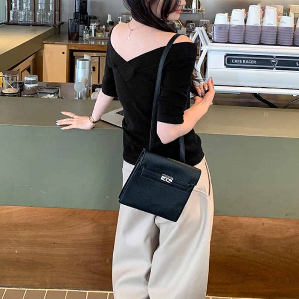 オフショル風Vネックニットソートップス