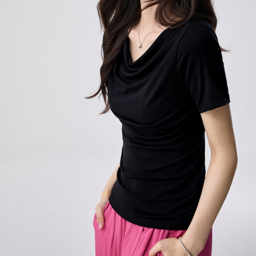 ワンショルダーTシャツ