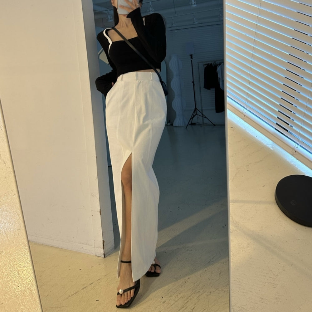 深スリット入りハイウエストスカート