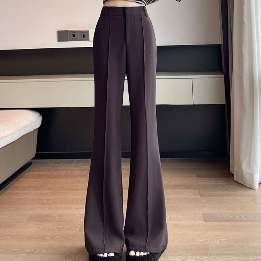ピンタックライン入りセミフレアパンツ