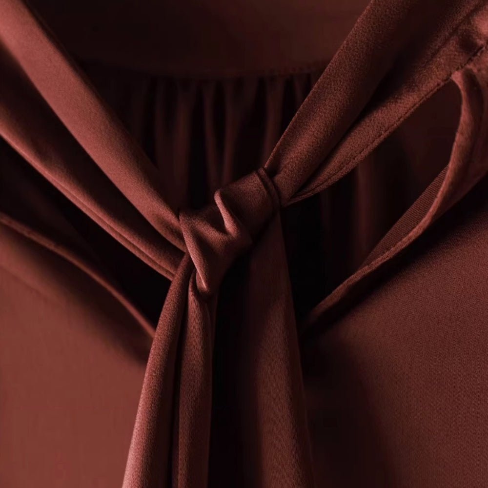 ハイネックサテンブラウス|オフィスカジュアル レディース 通販【ミレジェネ】