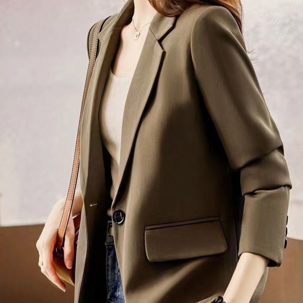 後ろスリットテーラードジャケット|オフィスカジュアル レディース 通販【ミレジェネ】