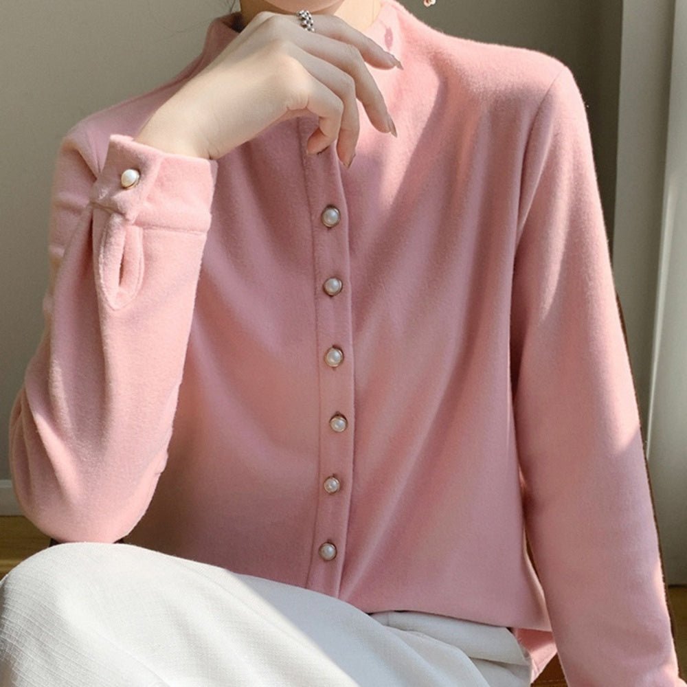 パールボタンボトルネックトップス|オフィスカジュアル レディース 通販【ミレジェネ】