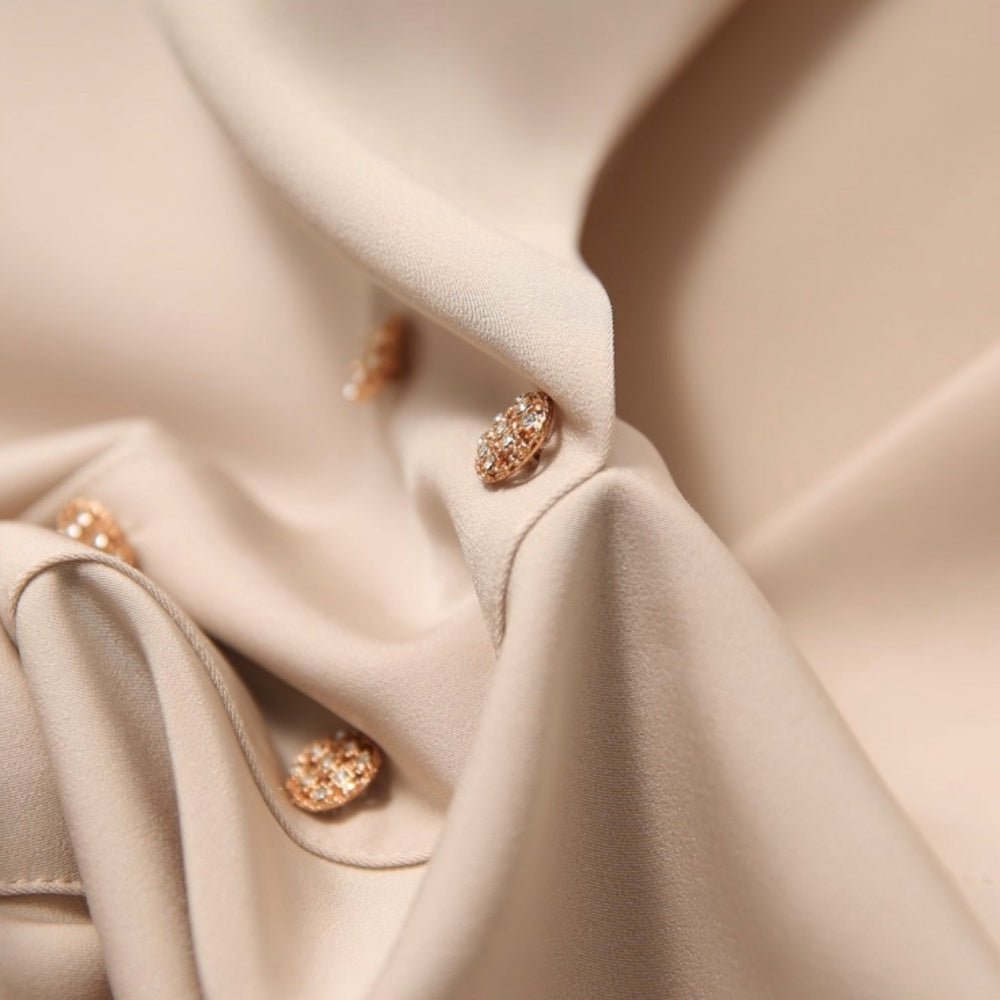 装飾付ショールカラーブラウス|オフィスカジュアル レディース 通販【ミレジェネ】