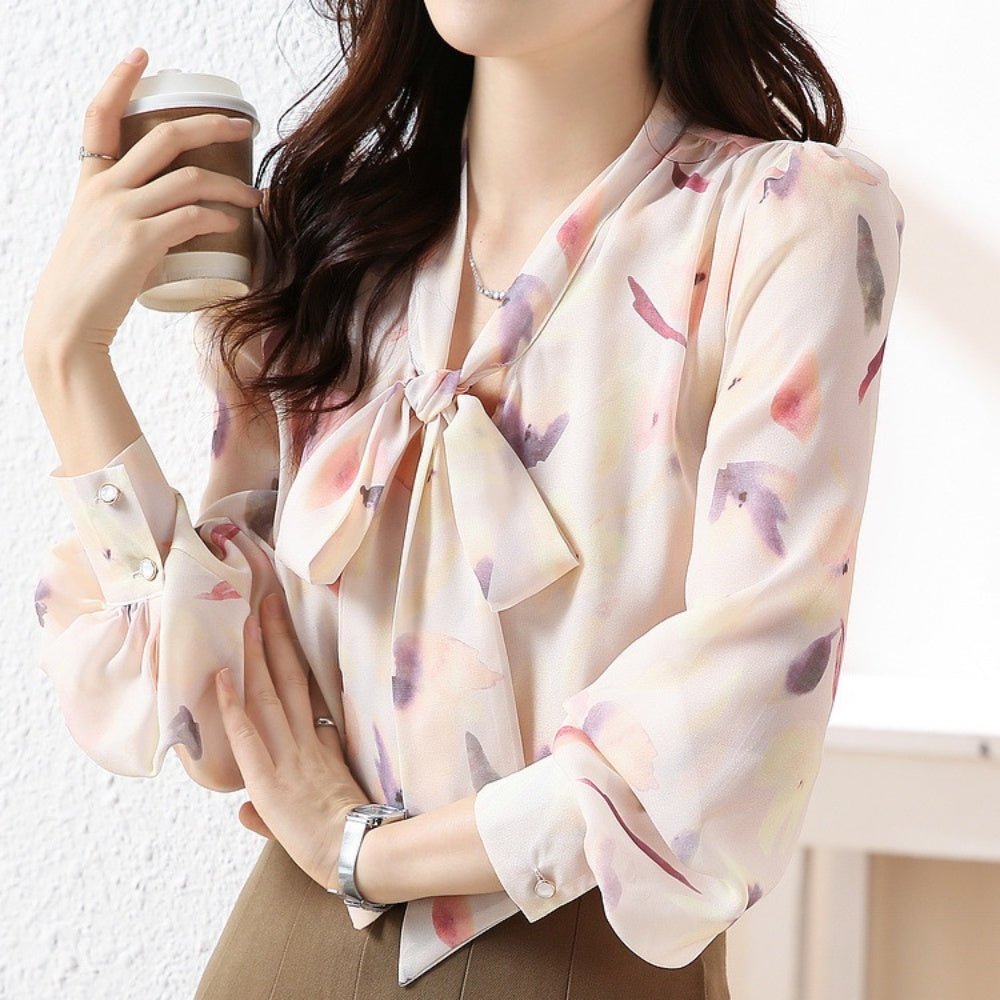 水彩花柄リボンブラウス|オフィスカジュアル レディース 通販【ミレジェネ】