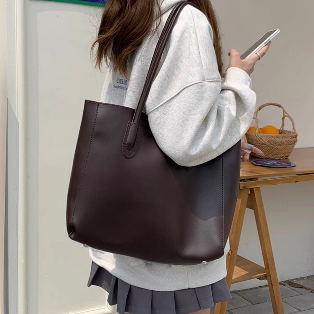 一枚革風大容量トートバッグ|オフィスカジュアル レディース 通販【ミレジェネ】