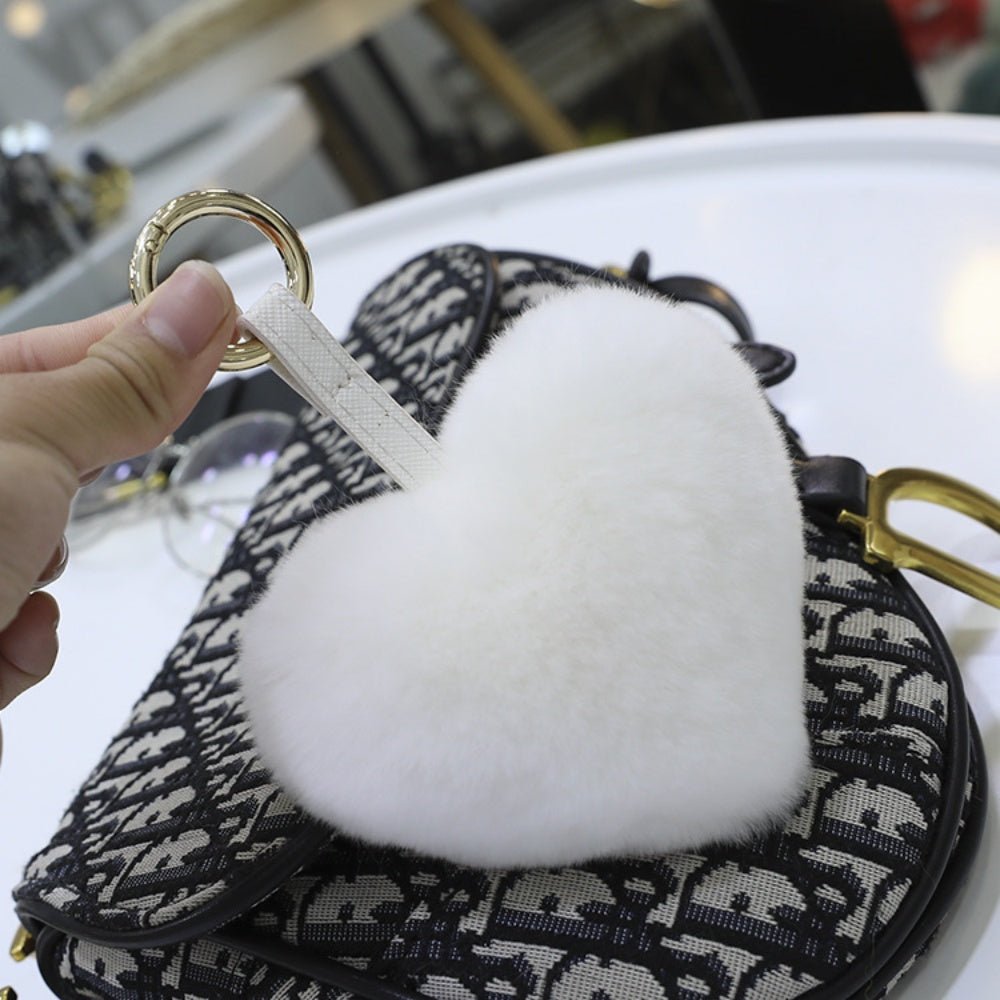 ハートモチーフファーチャーム|オフィスカジュアル レディース 通販【ミレジェネ】