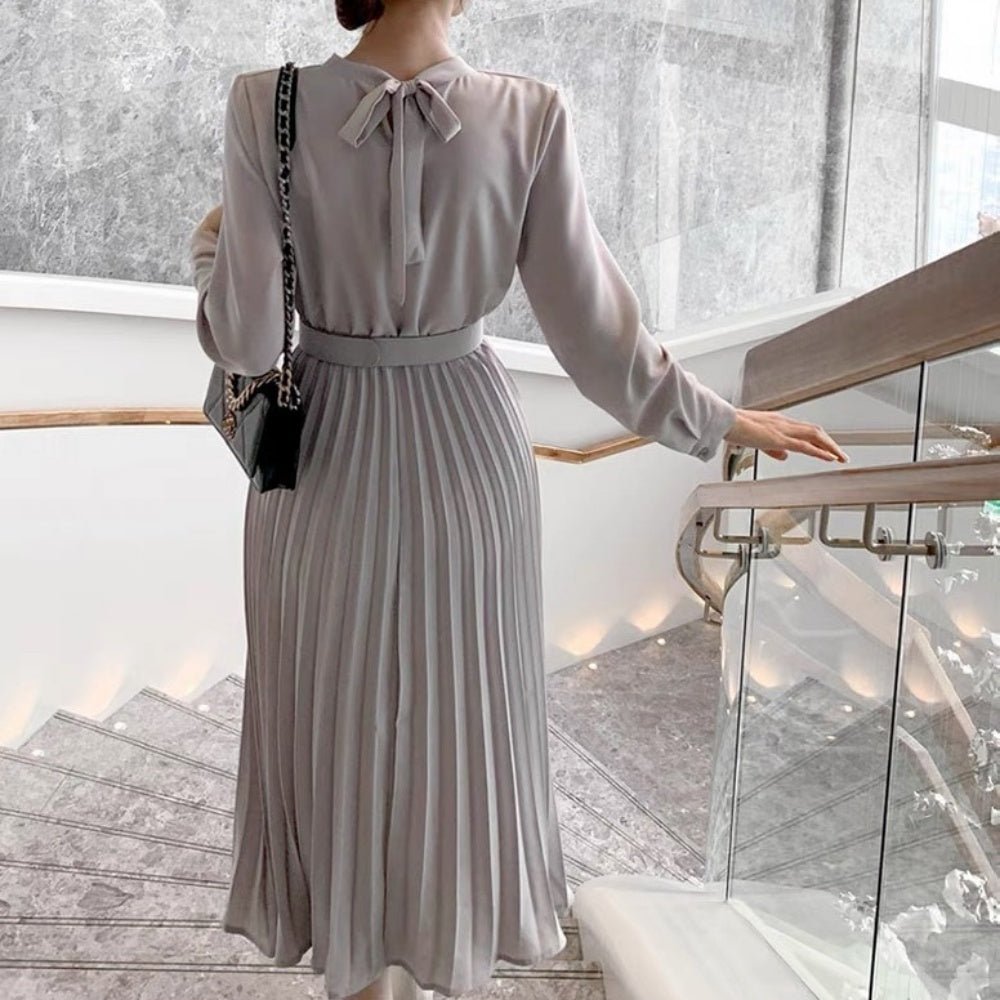後ろリボンベルト付きプリーツワンピース|オフィスカジュアル レディース 通販【ミレジェネ】