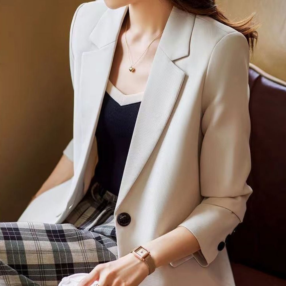 後ろスリットテーラードジャケット|オフィスカジュアル レディース 通販【ミレジェネ】