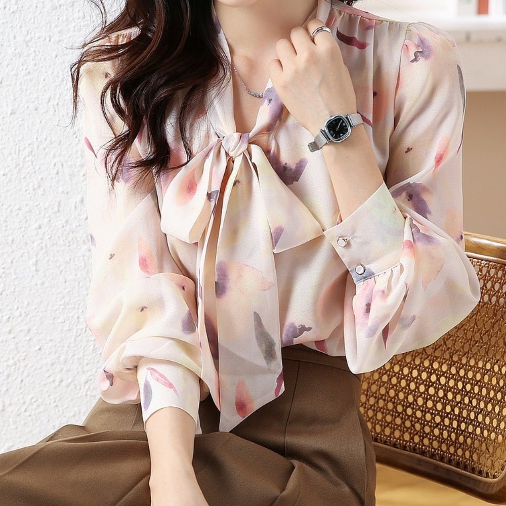 水彩花柄リボンブラウス|オフィスカジュアル レディース 通販【ミレジェネ】