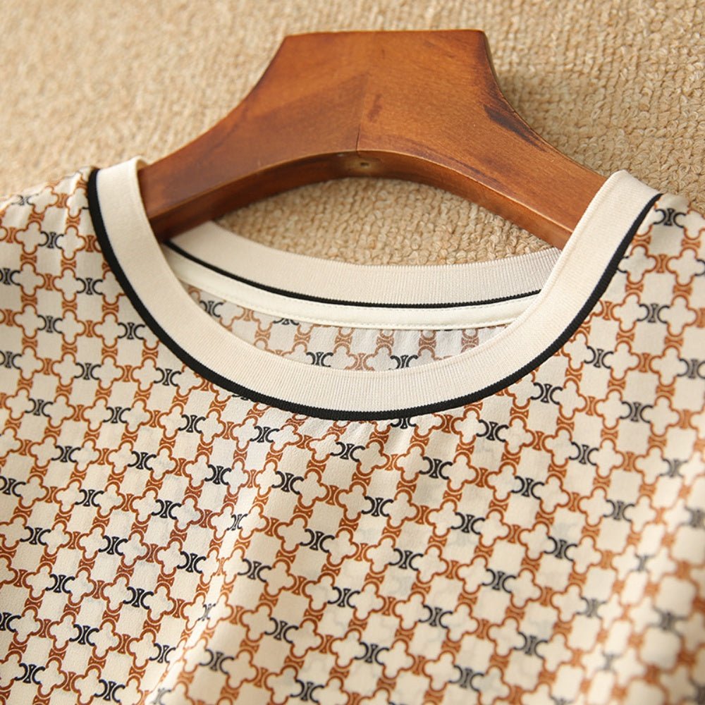 レトロ柄プリントトップス|オフィスカジュアル レディース 通販【ミレジェネ】