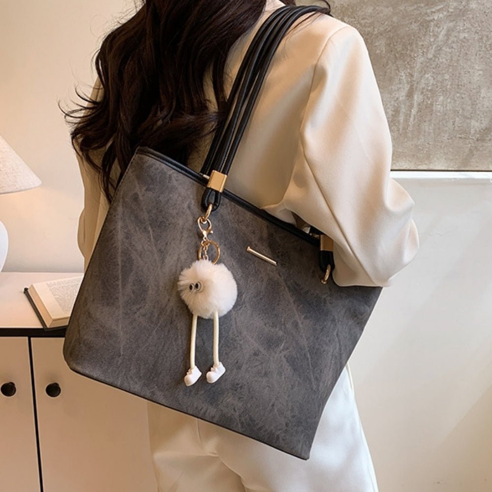 チャーム付きスクエアショルダーバッグ|オフィスカジュアル レディース 通販【ミレジェネ】