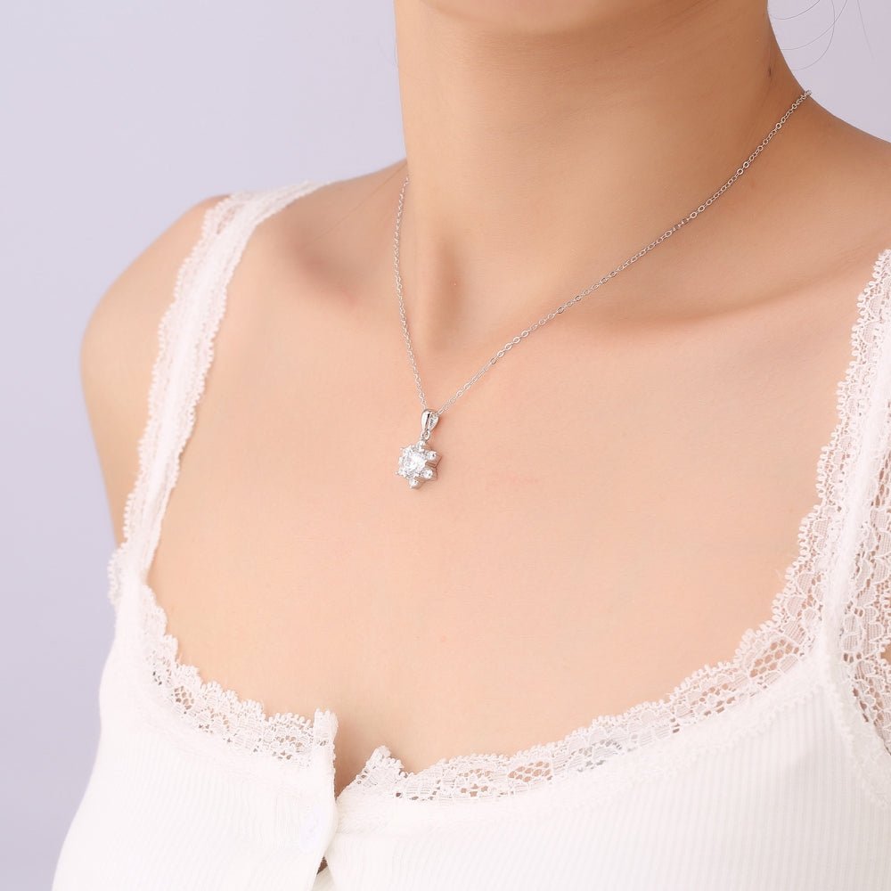 モアサナイトスノーフレークモチーフネックレス|オフィスカジュアル レディース 通販【ミレジェネ】