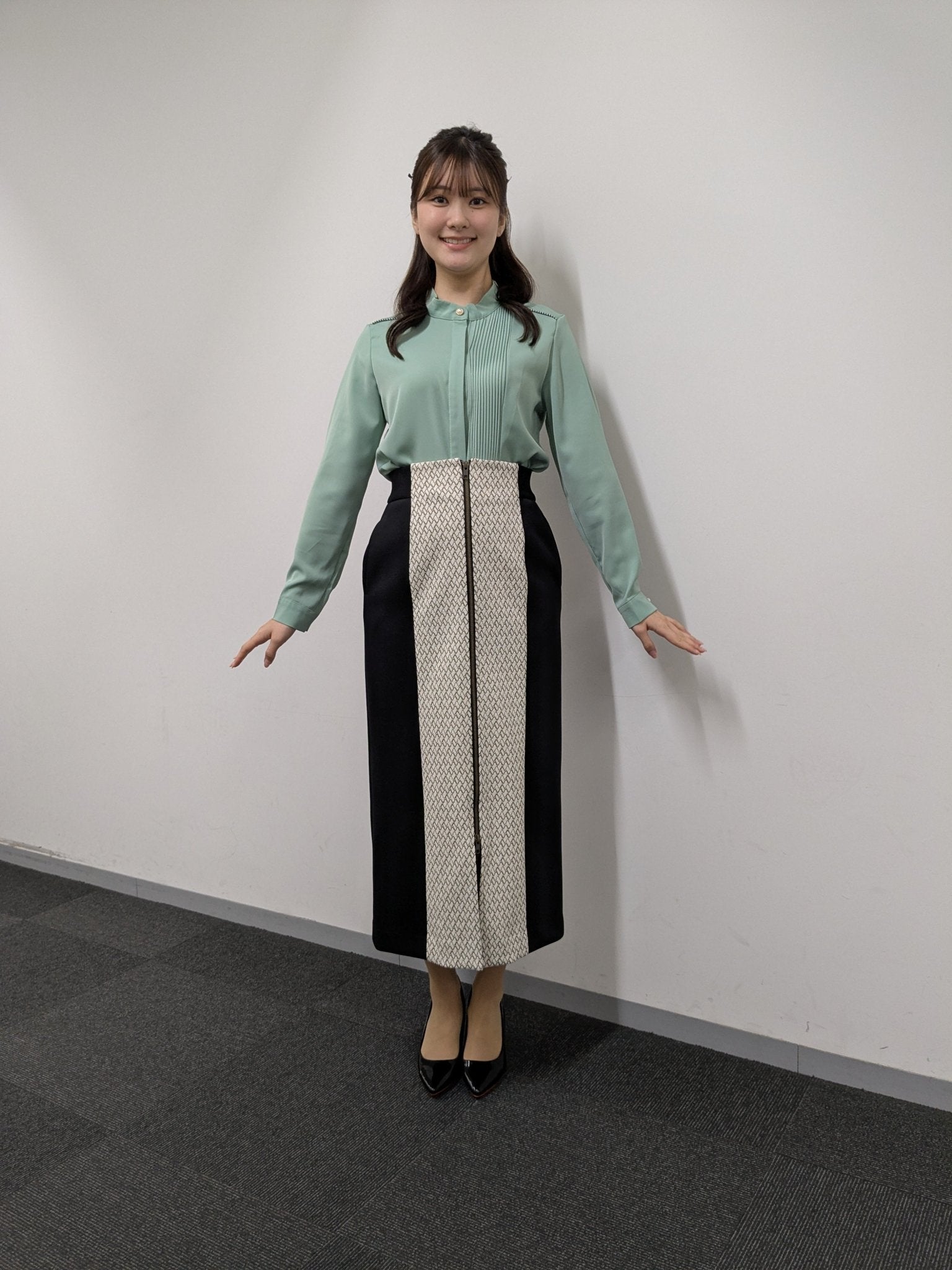 ノーカラーデザインブラウス|オフィスカジュアル レディース 通販【ミレジェネ】