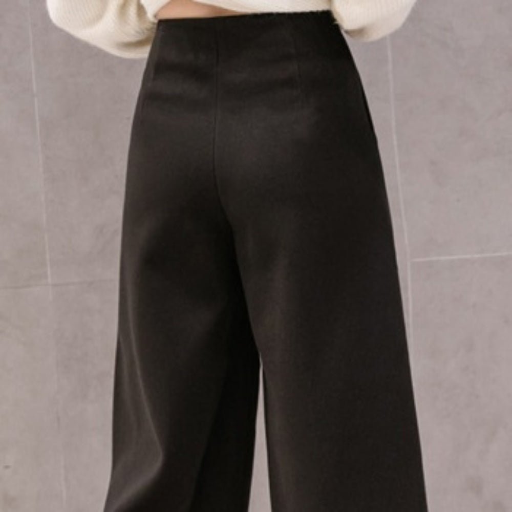 クルミボタンセンタープレスワイドパンツ|オフィスカジュアル レディース 通販 Millennial Generation【ミレジェネ】