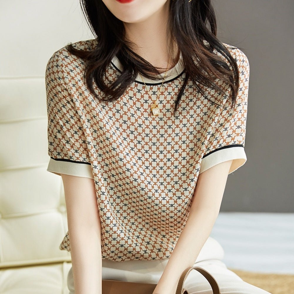 レトロ柄プリントトップス|オフィスカジュアル レディース 通販【ミレジェネ】