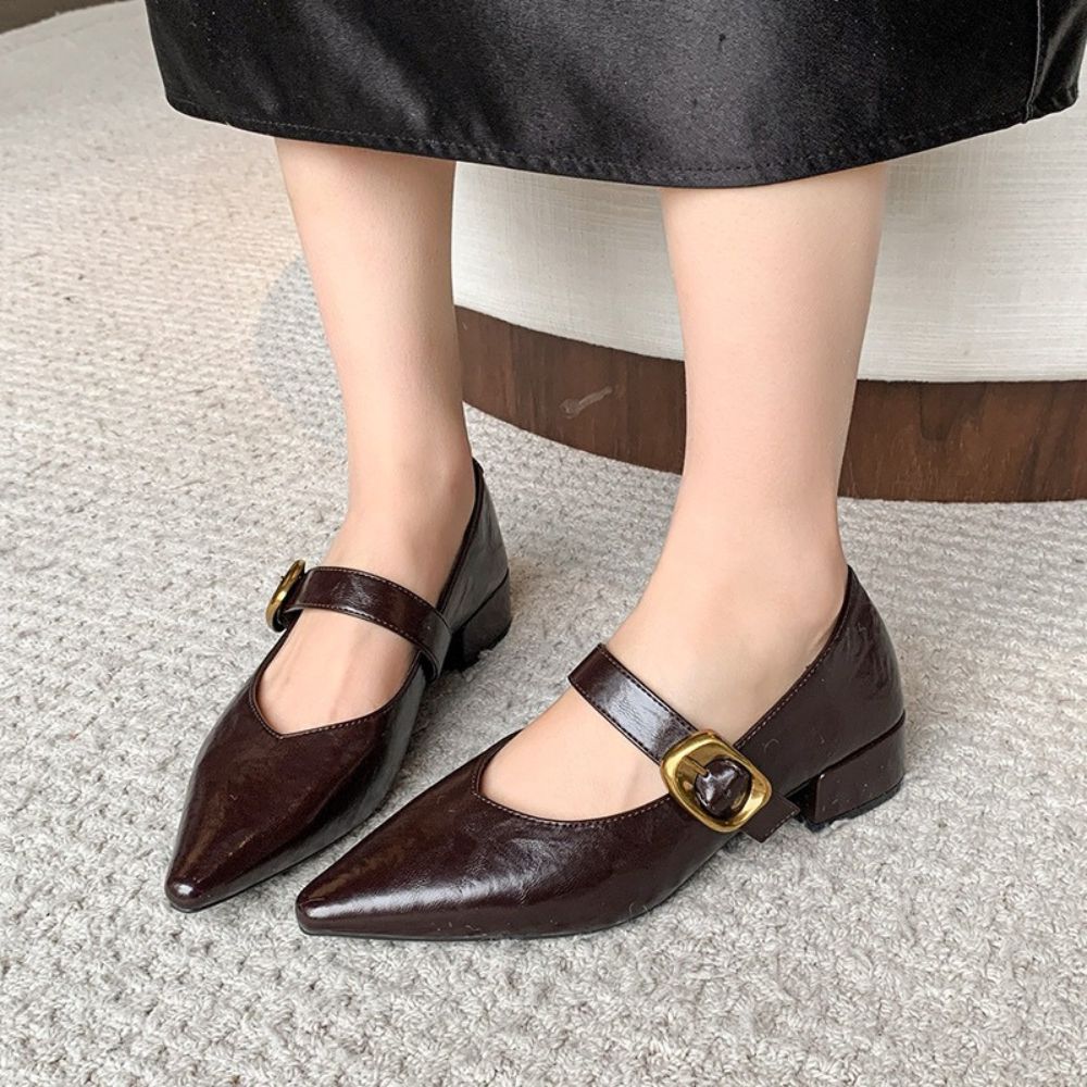 ポインテッドトゥ太ストラップパンプス|オフィスカジュアル レディース 通販【ミレジェネ】