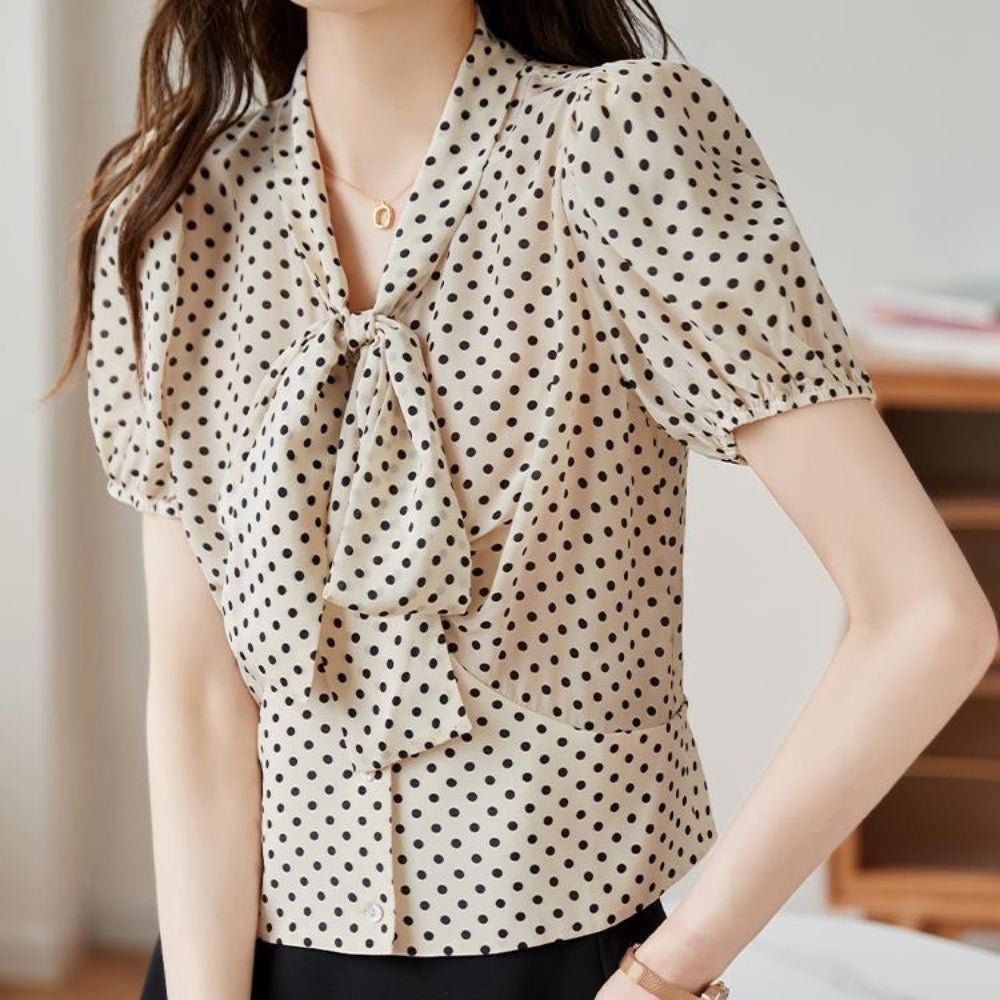 ドットボウタイリボンパフスリーブブラウス|オフィスカジュアル レディース 通販【ミレジェネ】