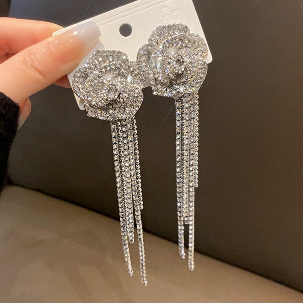 フラワーモチーフビジューフリンジピアス|オフィスカジュアル レディース 通販【ミレジェネ】