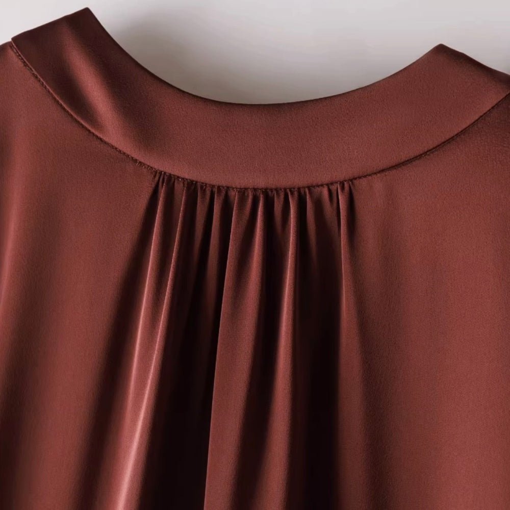 ハイネックサテンブラウス|オフィスカジュアル レディース 通販【ミレジェネ】