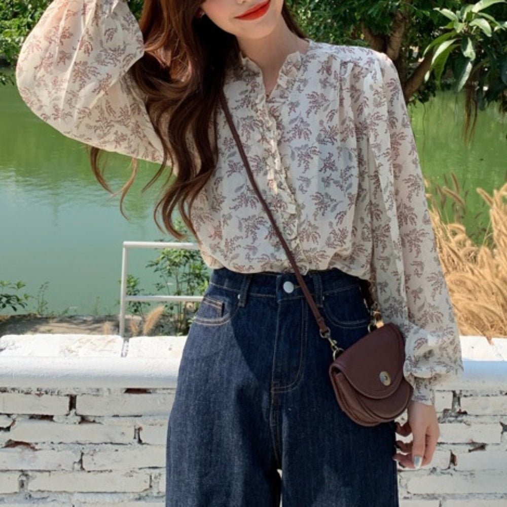 花柄フリルVネックブラウス|オフィスカジュアル レディース 通販【ミレジェネ】