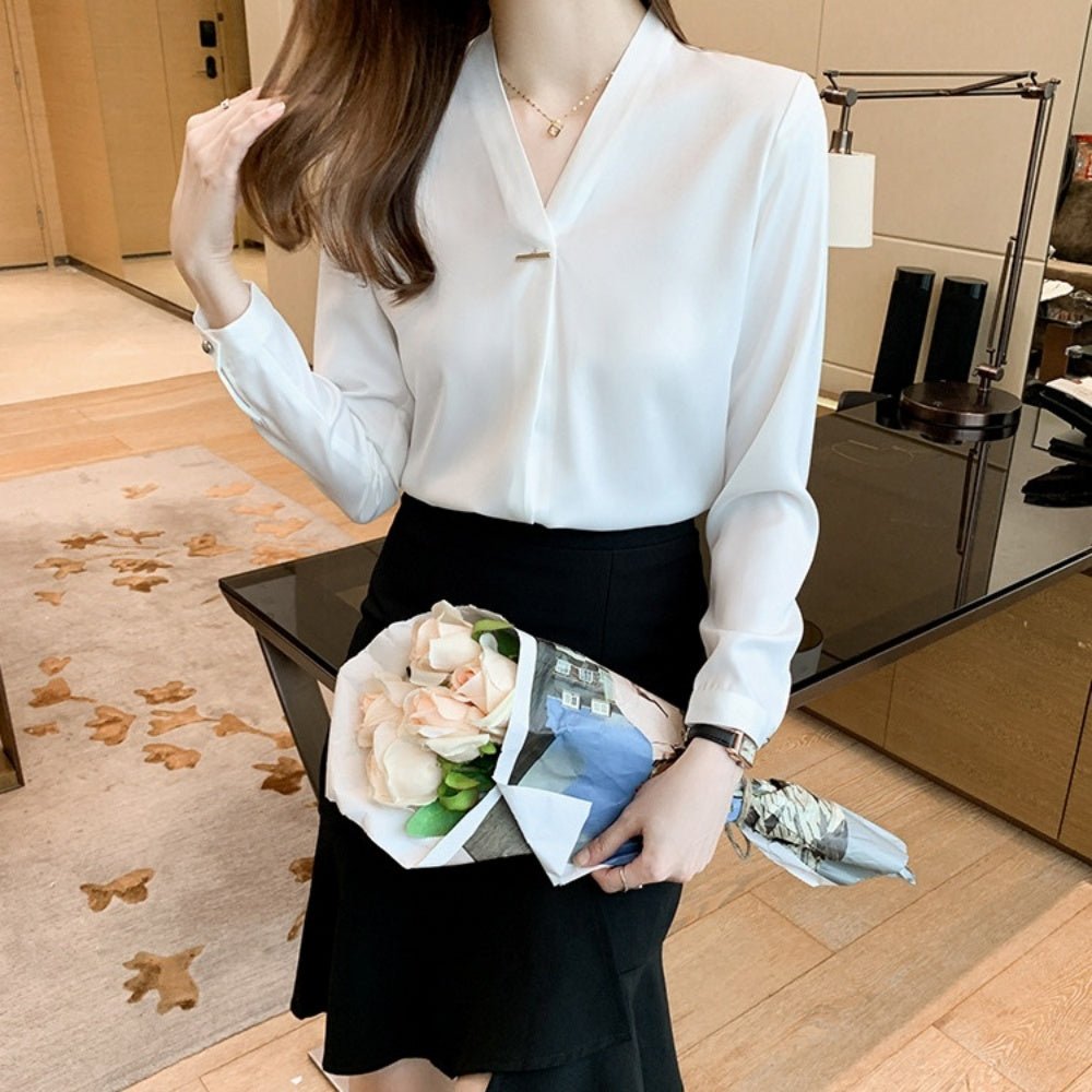 パーツ付きVネックブラウス|オフィスカジュアル レディース 通販【ミレジェネ】