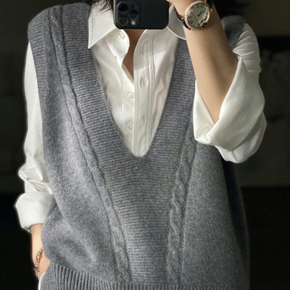 深Vネックケーブルラインニットベスト|オフィスカジュアル レディース 通販【ミレジェネ】