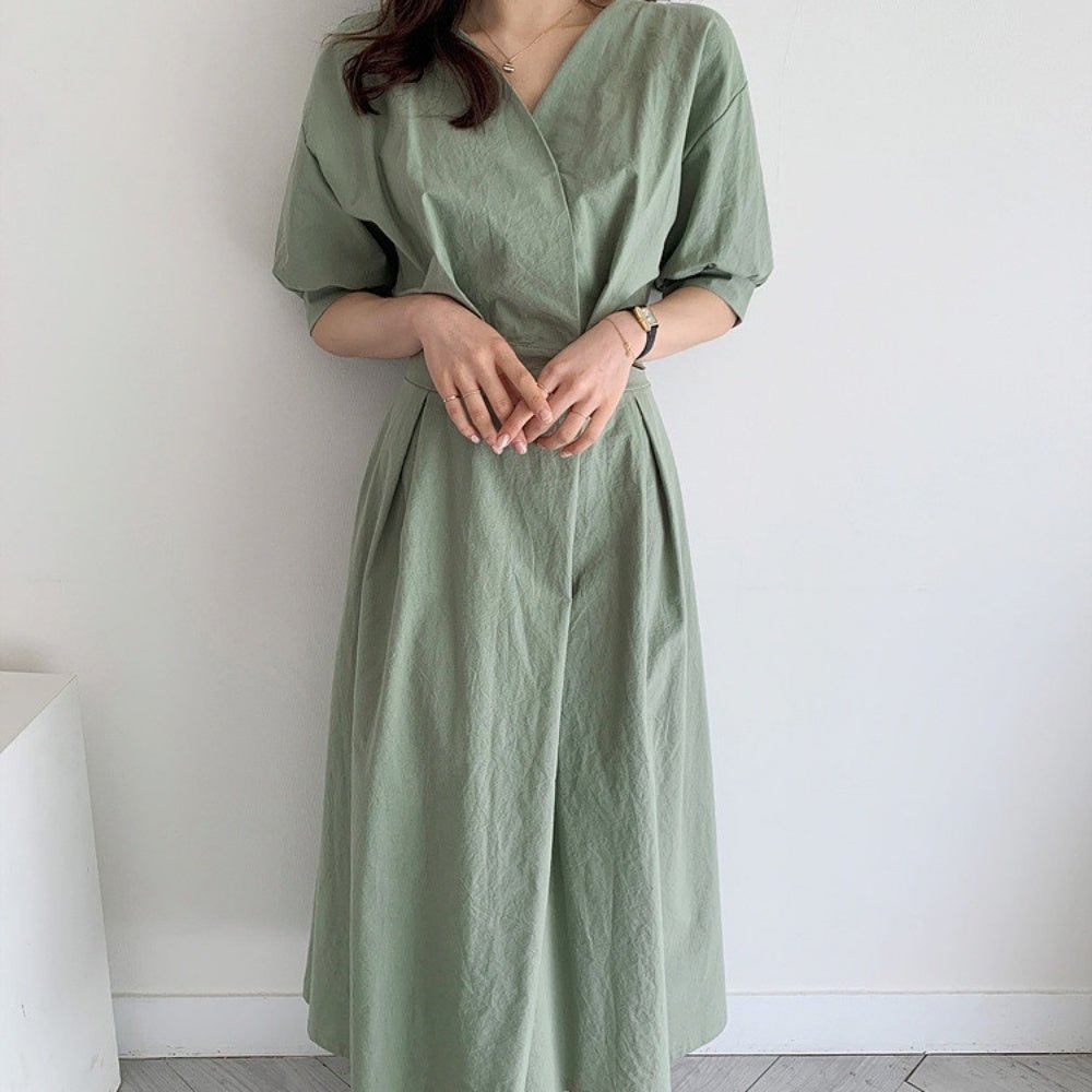 オフィスカジュアル 春 夏 Vネックパフスリーブシンプル半袖ワンピース ミレジェネ
