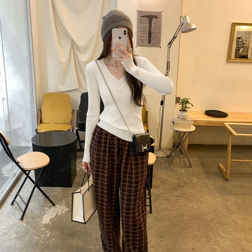 Vネックスリムリブニットトップス|オフィスカジュアル レディース 通販【ミレジェネ】