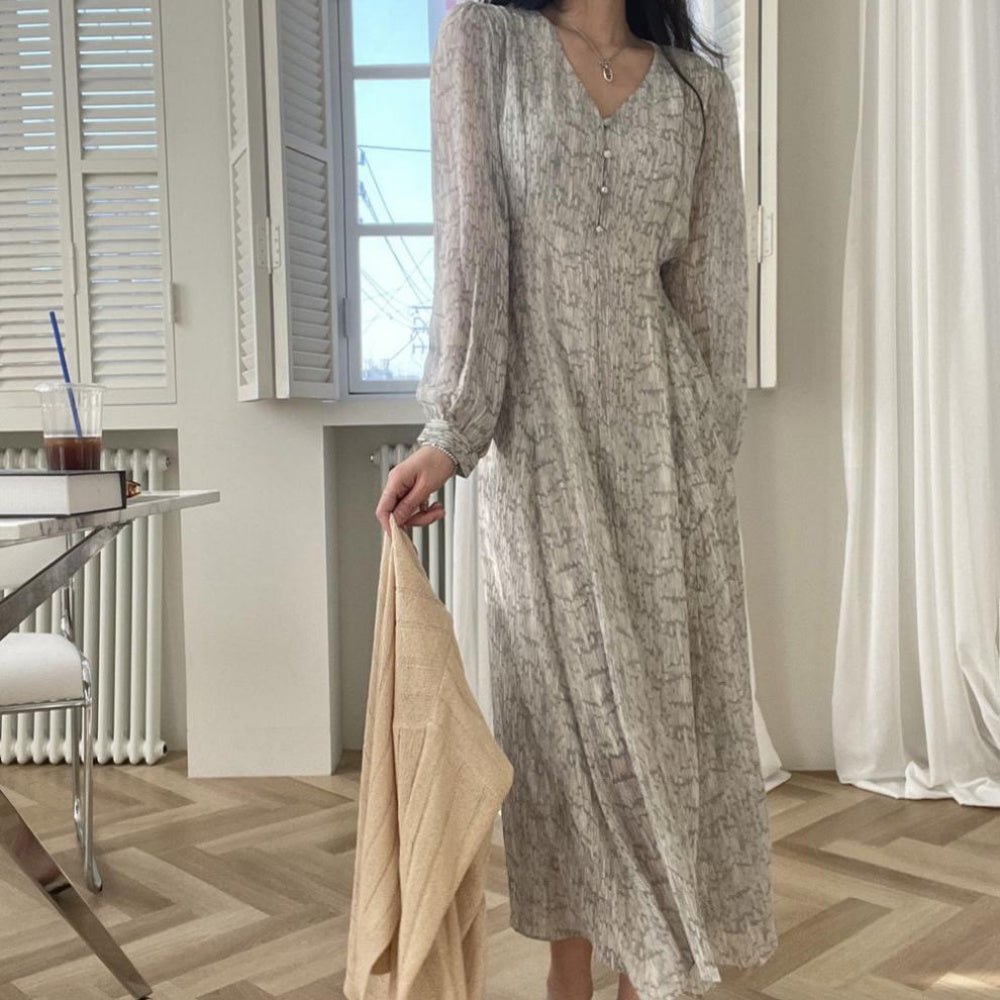 オフィスカジュアル 春 総柄ウエストシャーリングVネックワンピース ミレジェネ