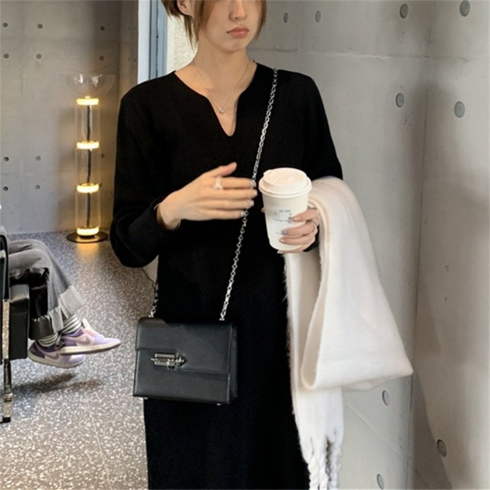 Vネックニットワンピース|オフィスカジュアル レディース 通販【ミレジェネ】