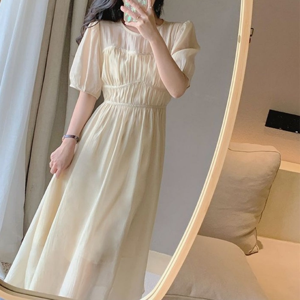 バストギャザーシアーワンピース