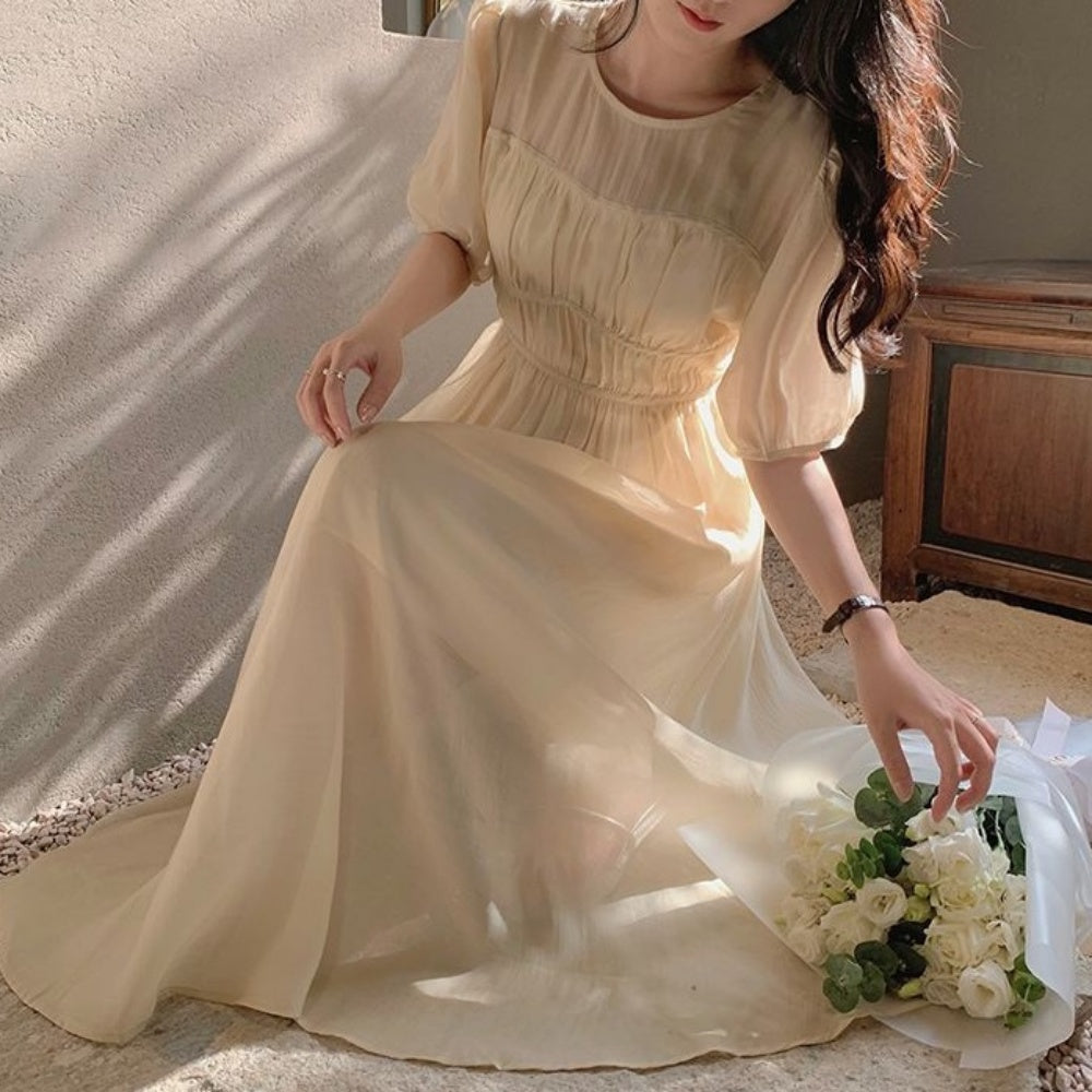 バストギャザーシアーワンピース