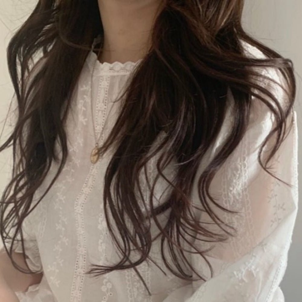 レース刺繍ギャザーボリュームスリーブトップス