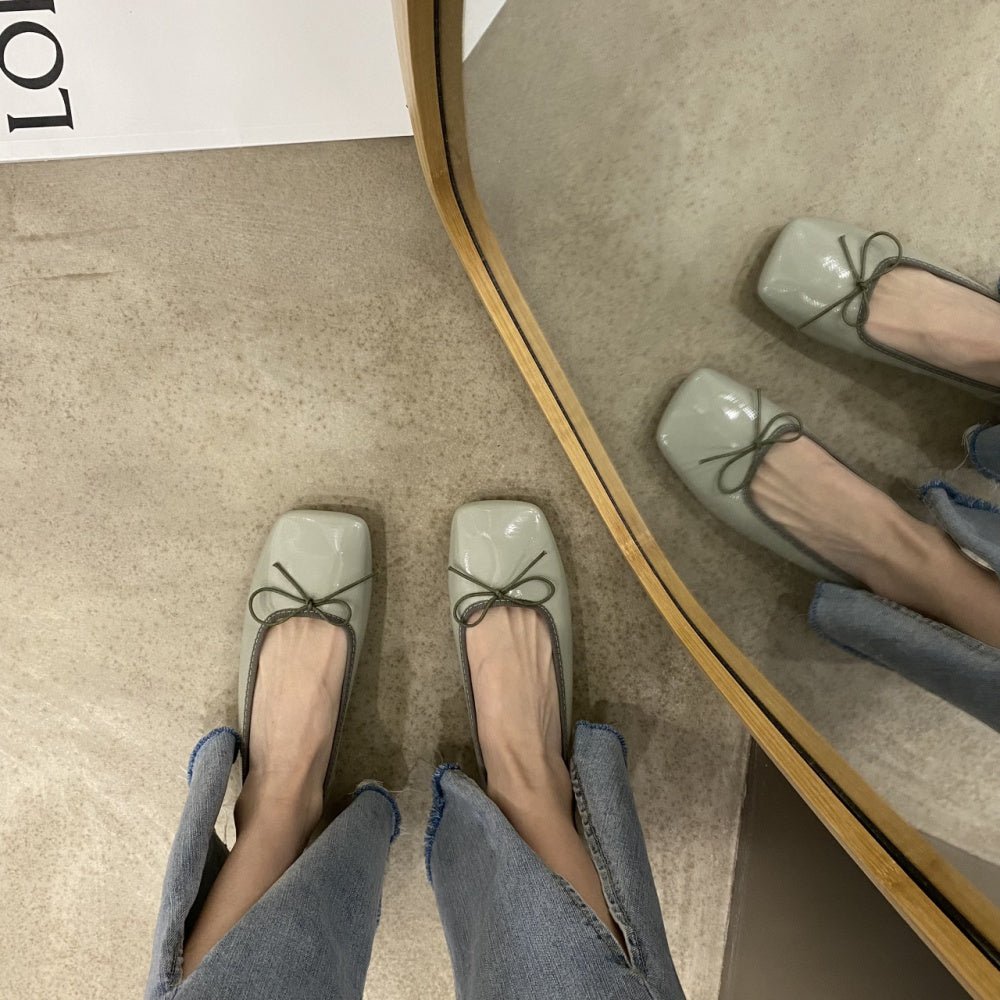 フラットリボンスクエアトゥパンプス|オフィスカジュアル レディース 通販【ミレジェネ】