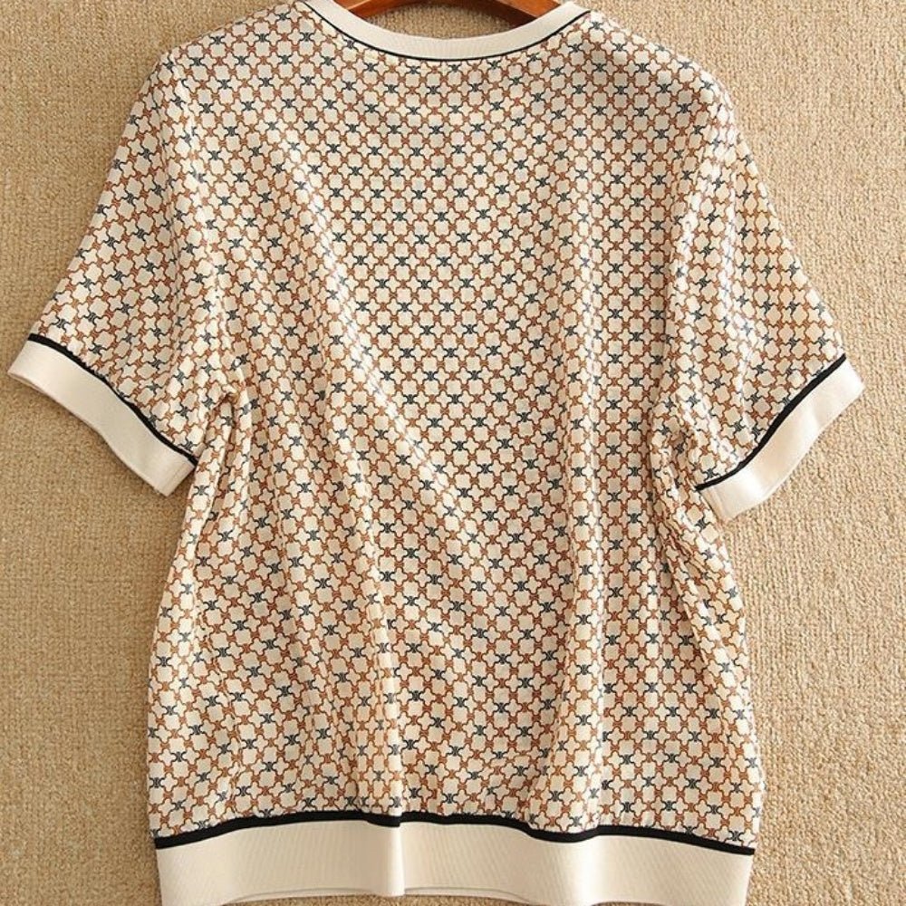 レトロモダン柄薄手トップス|オフィスカジュアル レディース 通販【ミレジェネ】