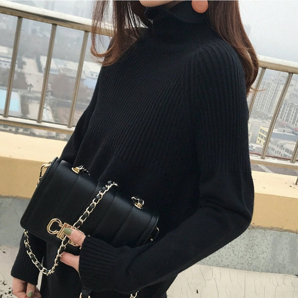 ハーフデザインハイネックニットトップス - Millennial Generation