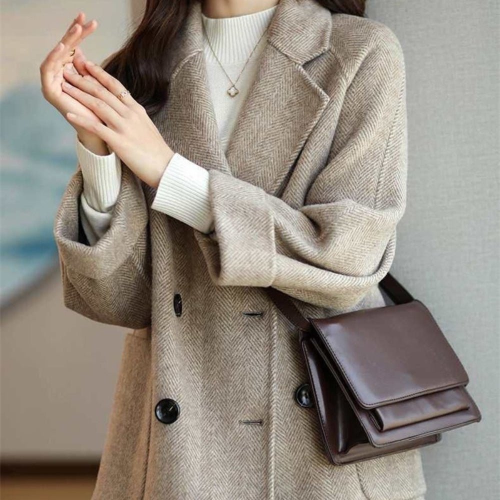 ヘリンボーン柄ミドル丈チェスターコート|オフィスカジュアル レディース 通販【ミレジェネ】