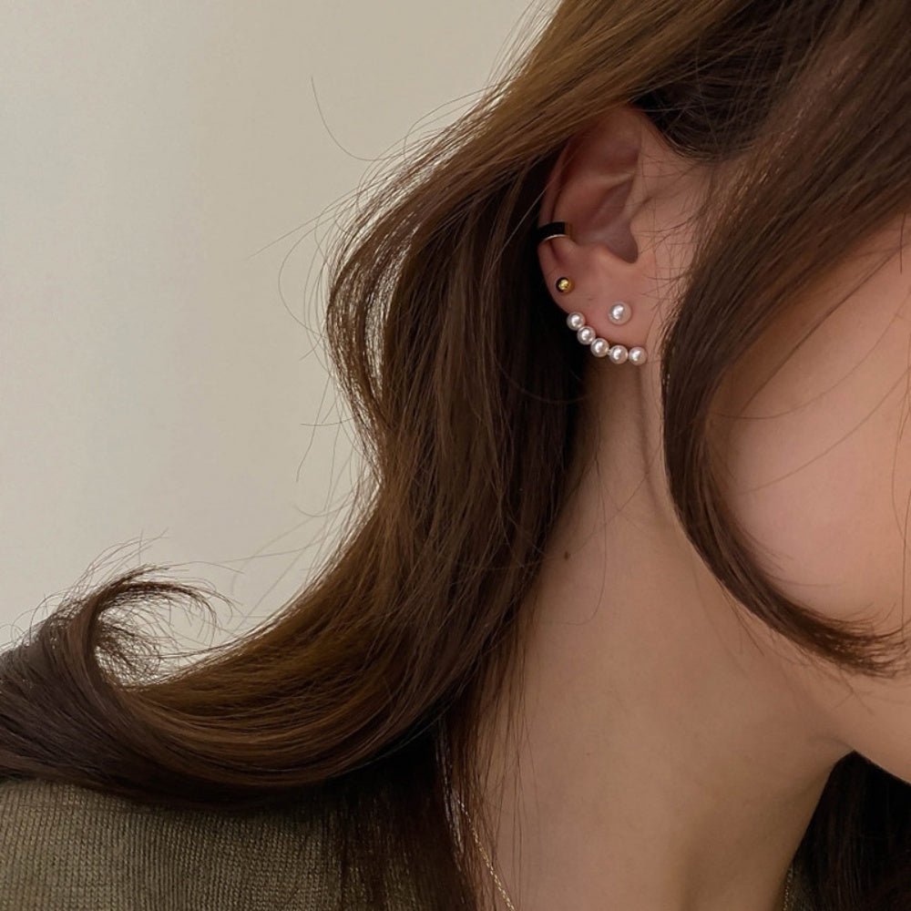 小粒パールピアス